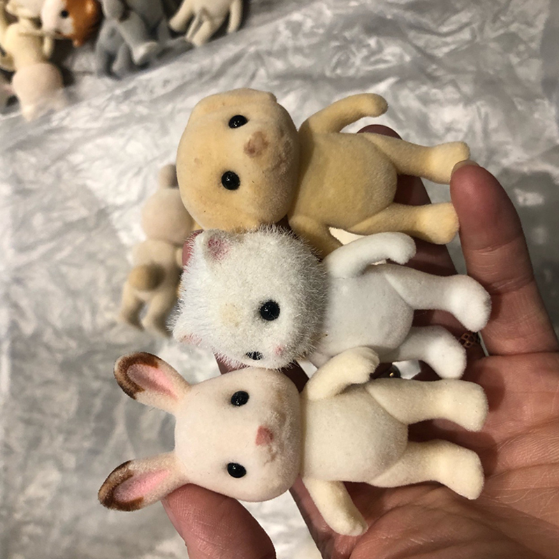 Kids Toys Dog - 1ชิ้นหุ่นครอบครัวสัตว์ป่าแบบสุ่มรูปปั้นกระต่ายหมีสุนัขกระรอกโคอาล่าฝูงสัตว์ของเล่นโมเดลสัตว์สำหรับเด็ก -- ข้อบกพร่องจากโรงงาน
